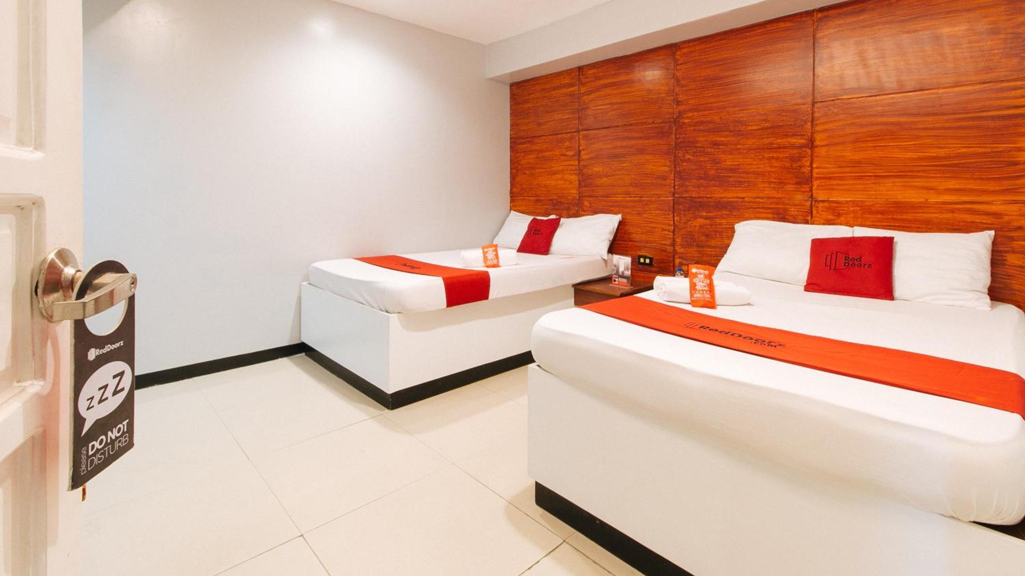 Reddoorz Near Bambang Station Hotel Manila Ngoại thất bức ảnh