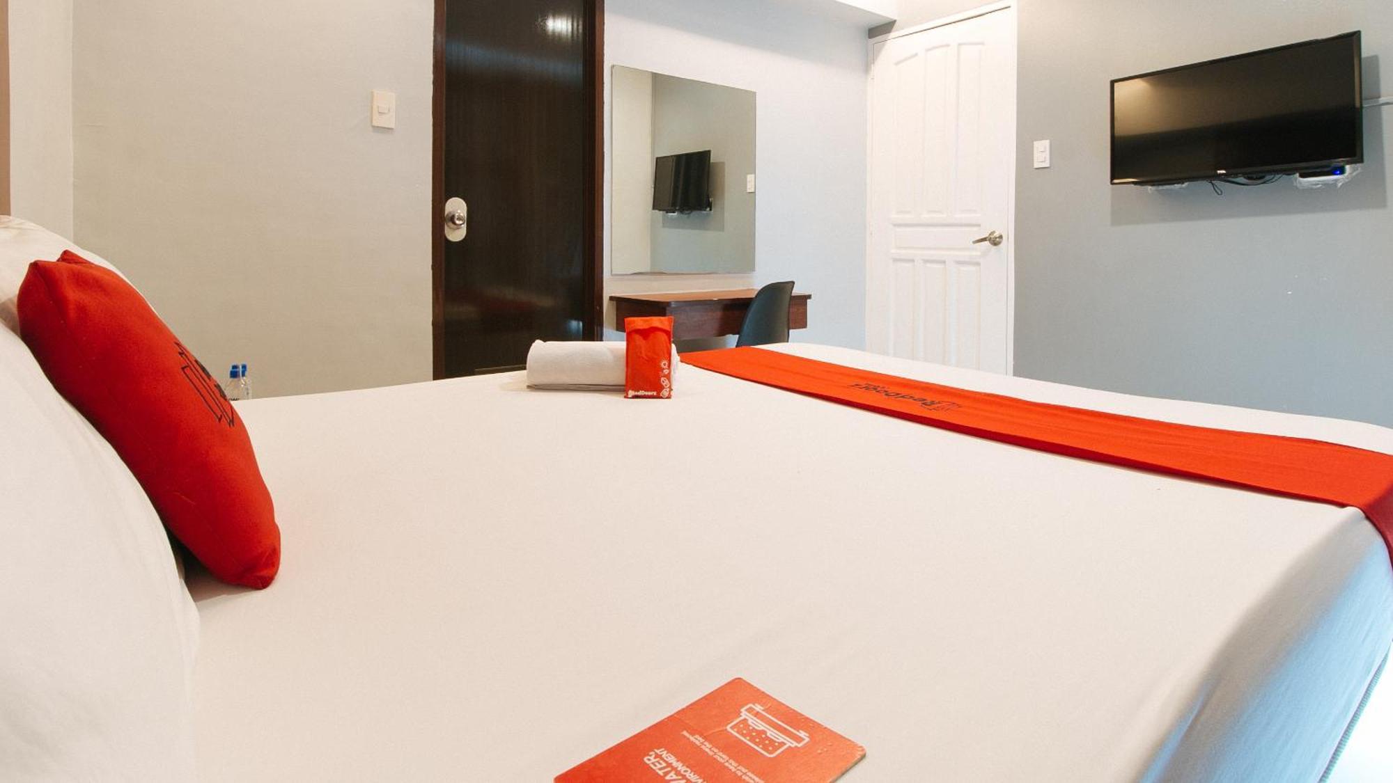 Reddoorz Near Bambang Station Hotel Manila Ngoại thất bức ảnh