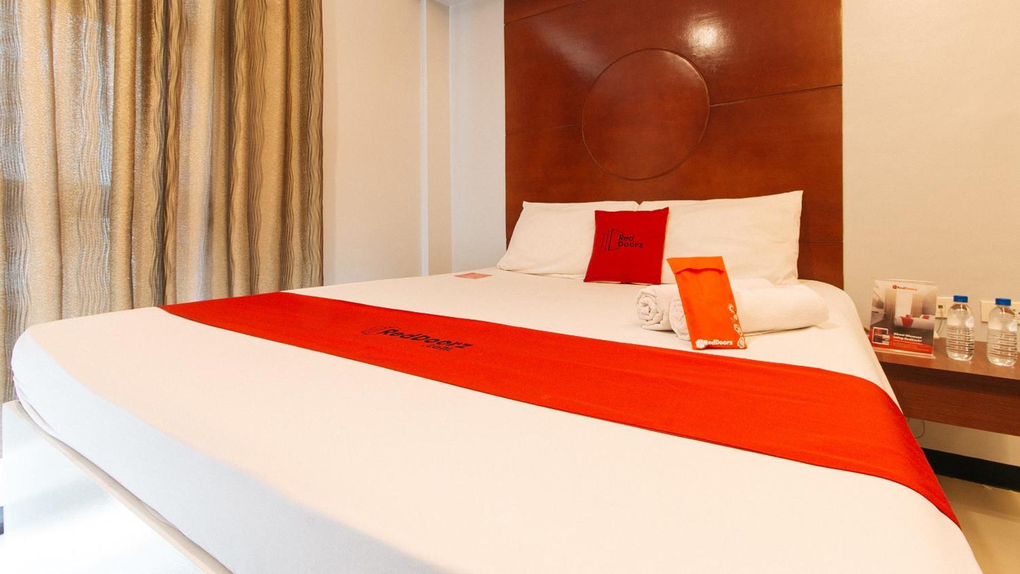 Reddoorz Near Bambang Station Hotel Manila Ngoại thất bức ảnh