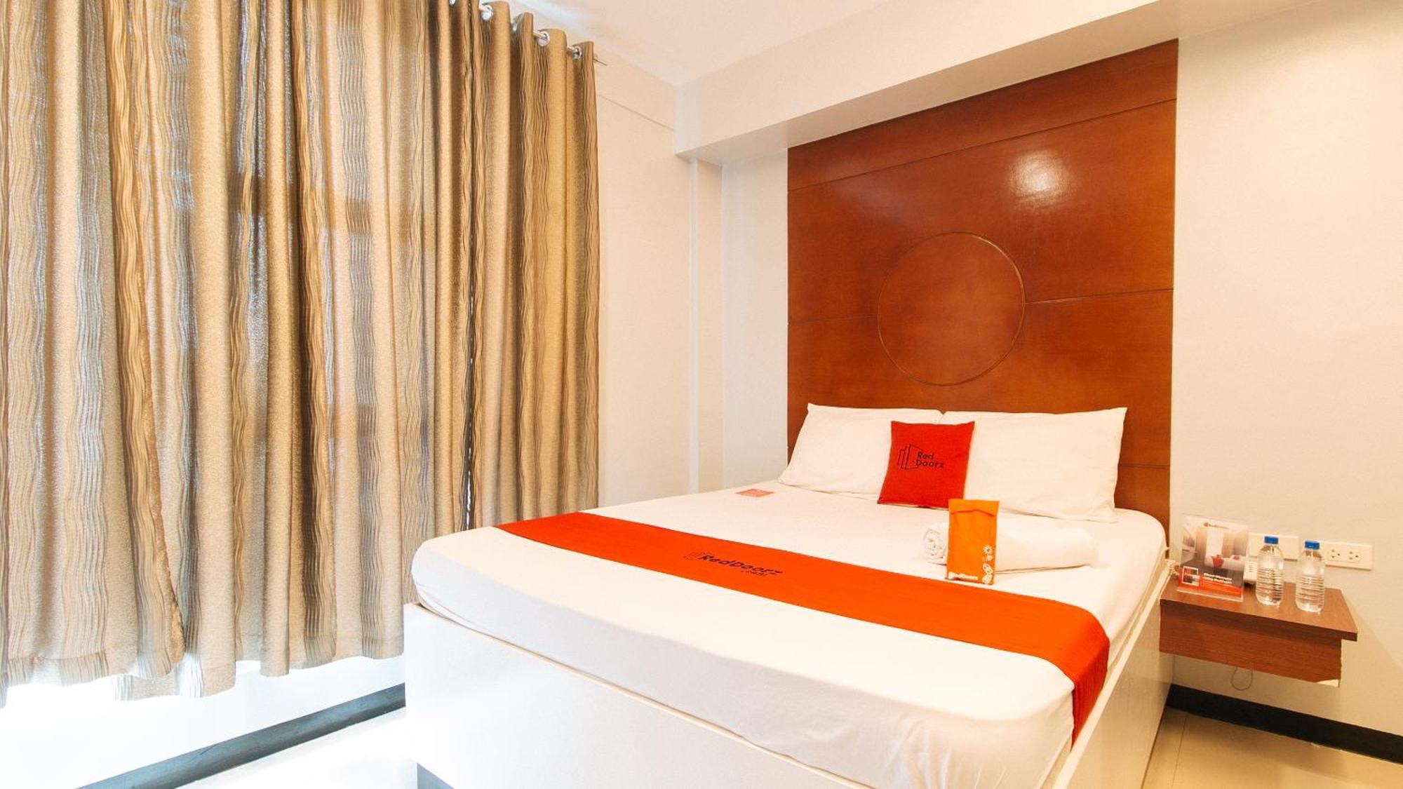 Reddoorz Near Bambang Station Hotel Manila Ngoại thất bức ảnh
