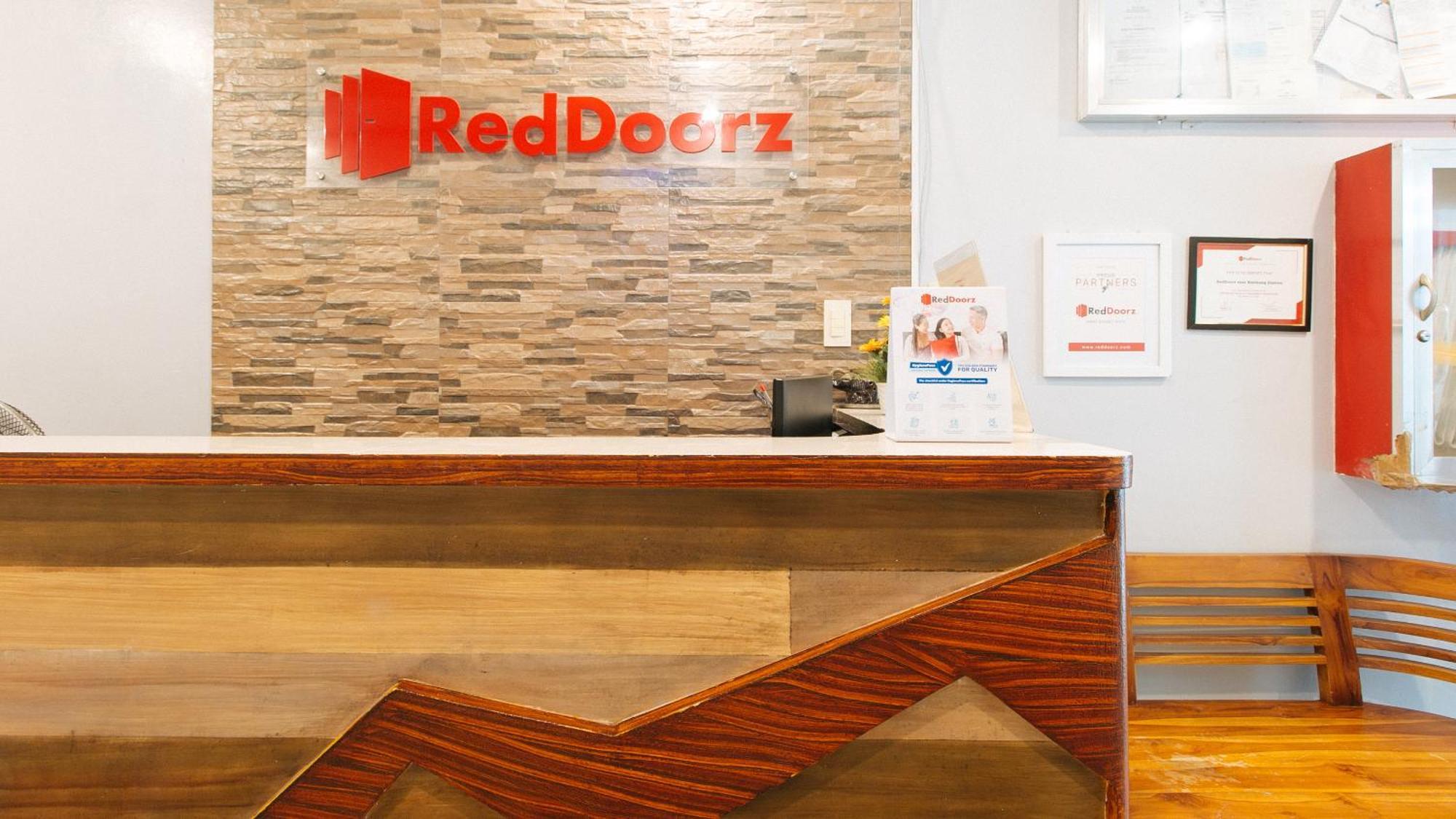 Reddoorz Near Bambang Station Hotel Manila Ngoại thất bức ảnh
